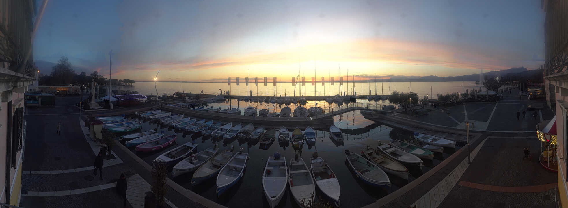 Archiv Foto Webcam Gardasee - Bardolino Hafen