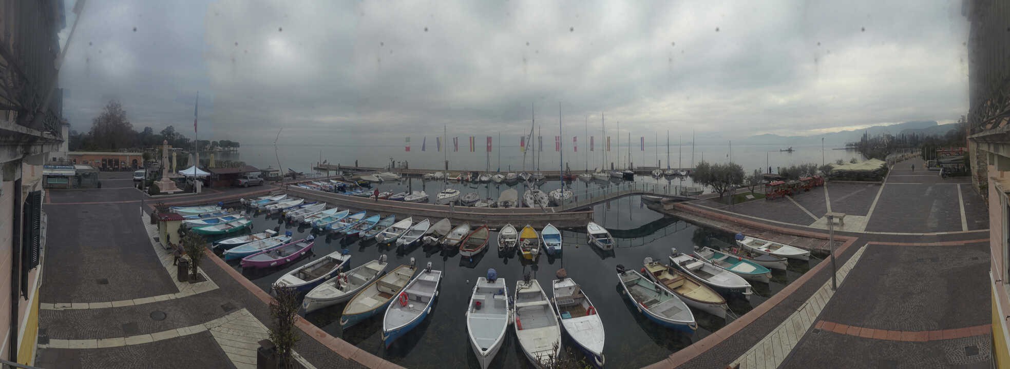 Archiv Foto Webcam Gardasee - Bardolino Hafen