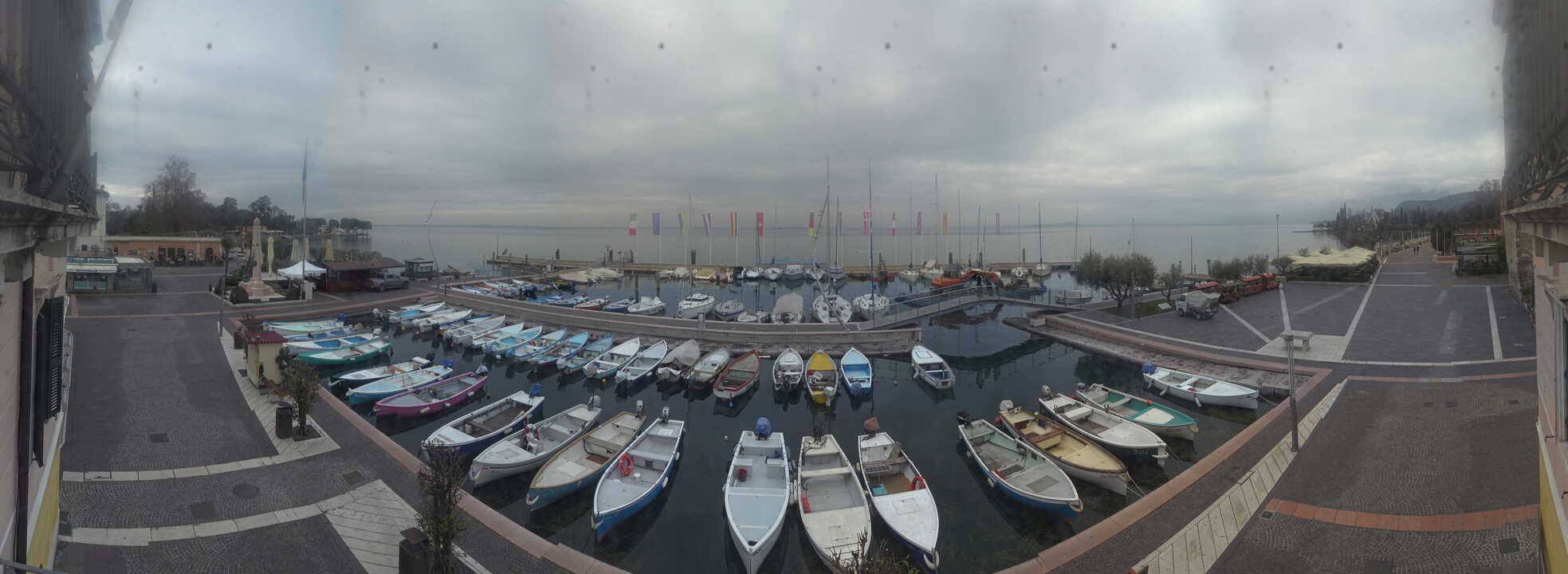 Archiv Foto Webcam Gardasee - Bardolino Hafen