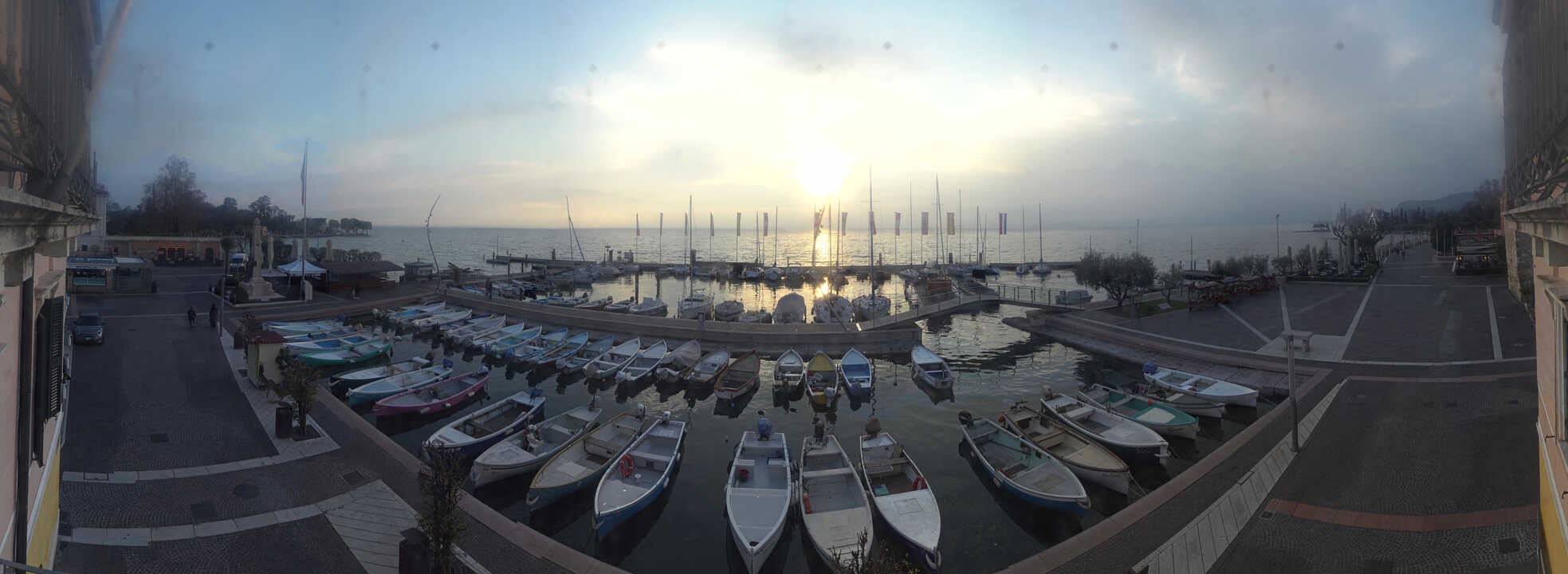 Archiv Foto Webcam Gardasee - Bardolino Hafen