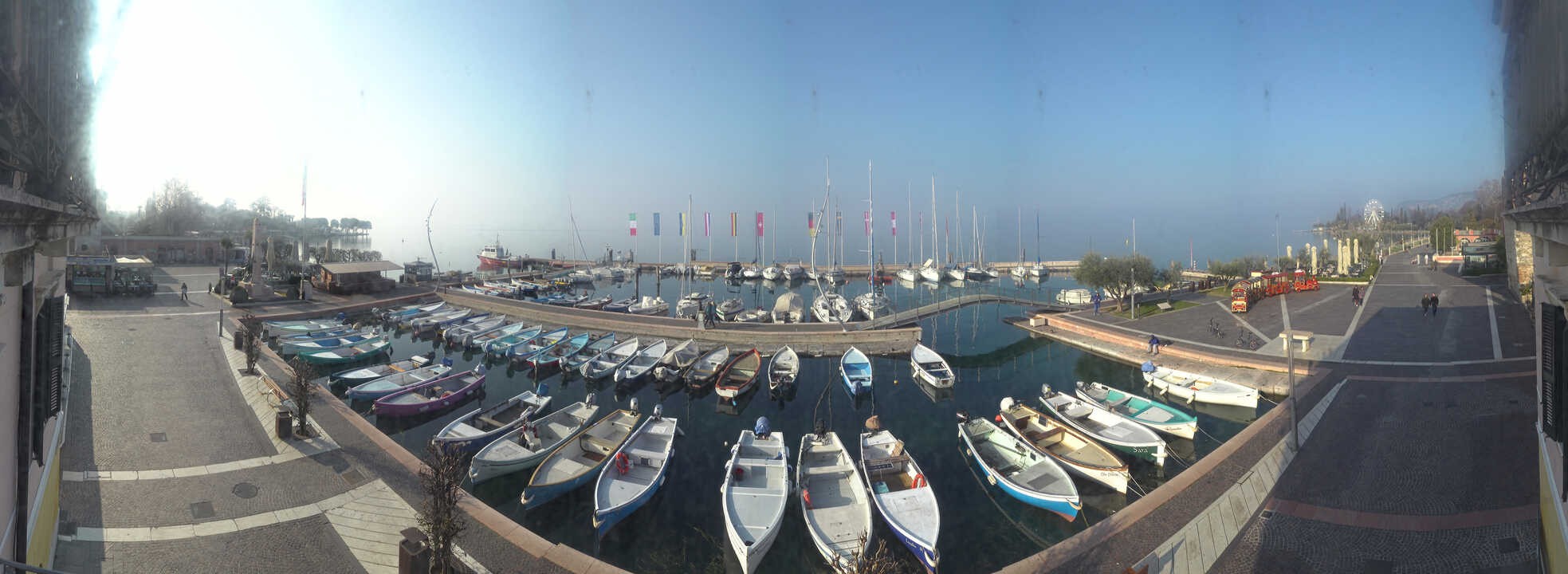 Archiv Foto Webcam Gardasee - Bardolino Hafen