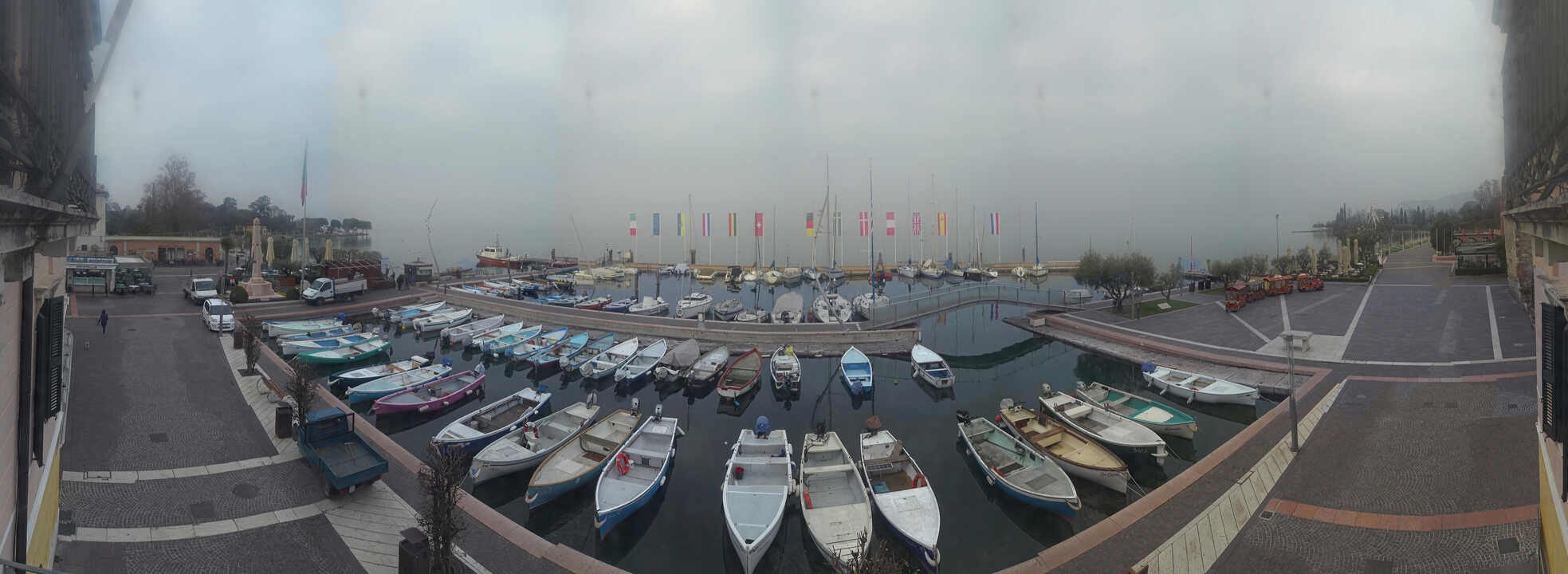 Archiv Foto Webcam Gardasee - Bardolino Hafen