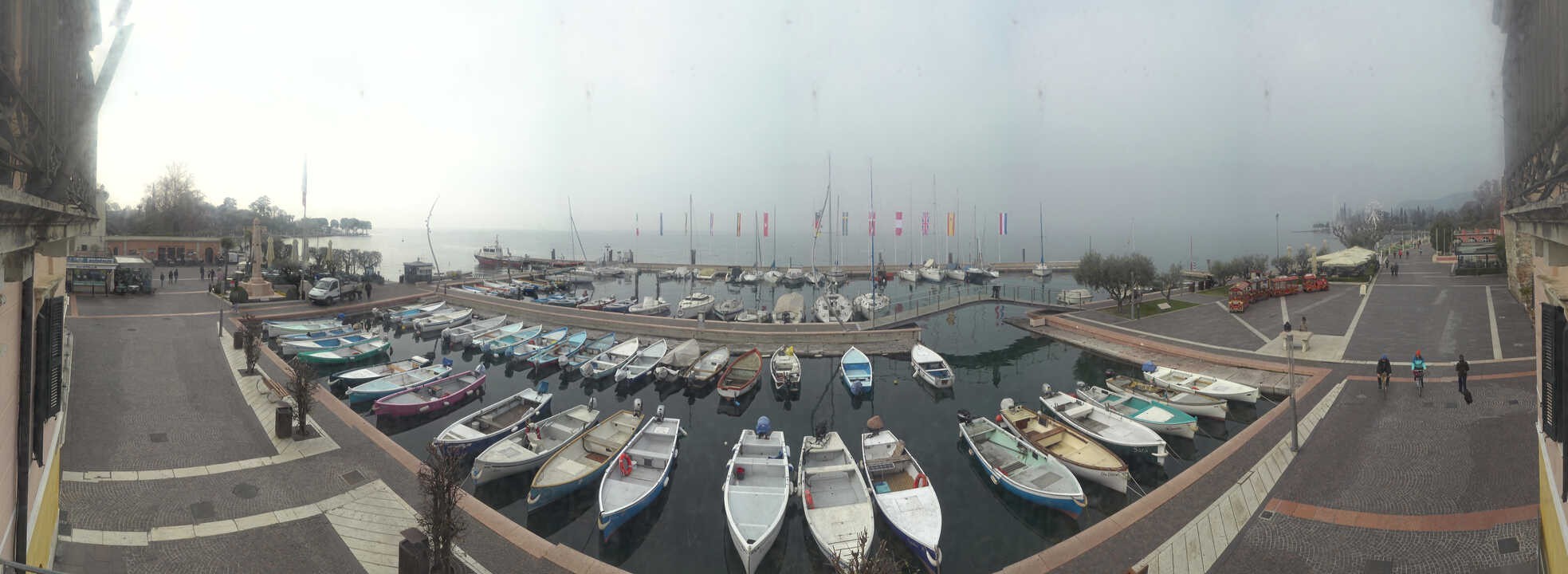 Archiv Foto Webcam Gardasee - Bardolino Hafen