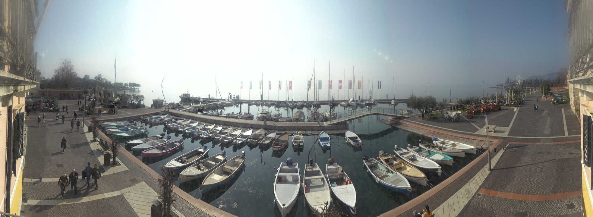 Archiv Foto Webcam Gardasee - Bardolino Hafen