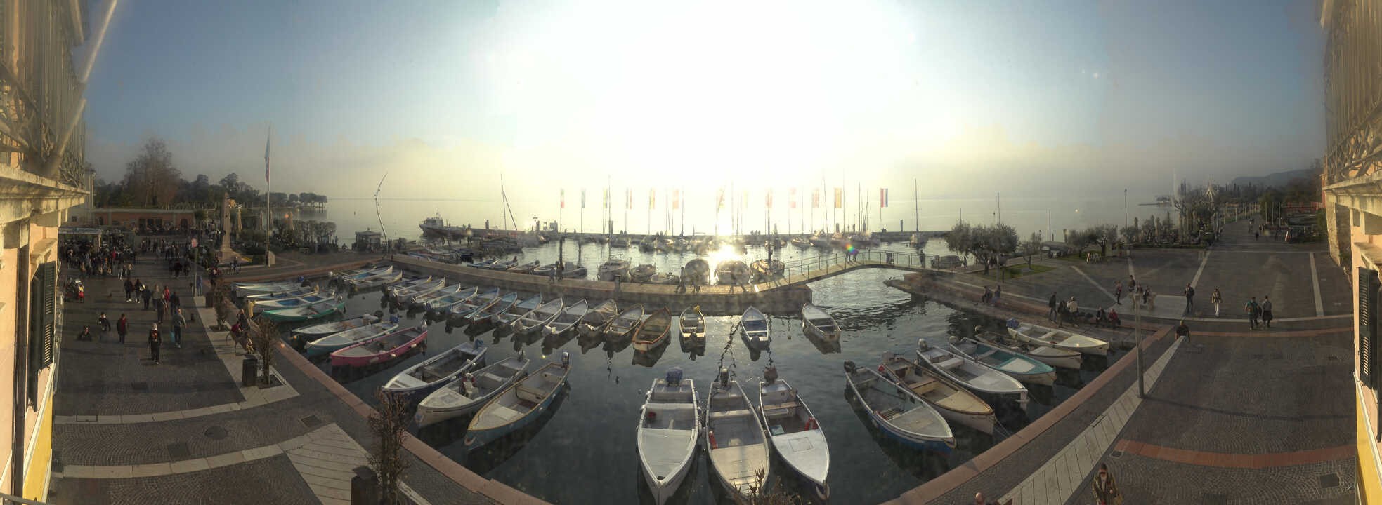 Archiv Foto Webcam Gardasee - Bardolino Hafen