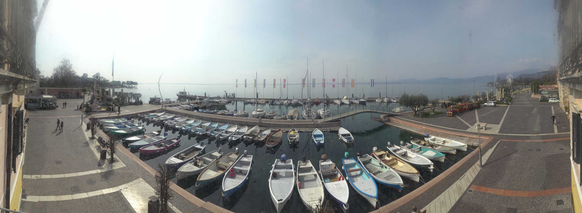 Archiv Foto Webcam Gardasee - Bardolino Hafen
