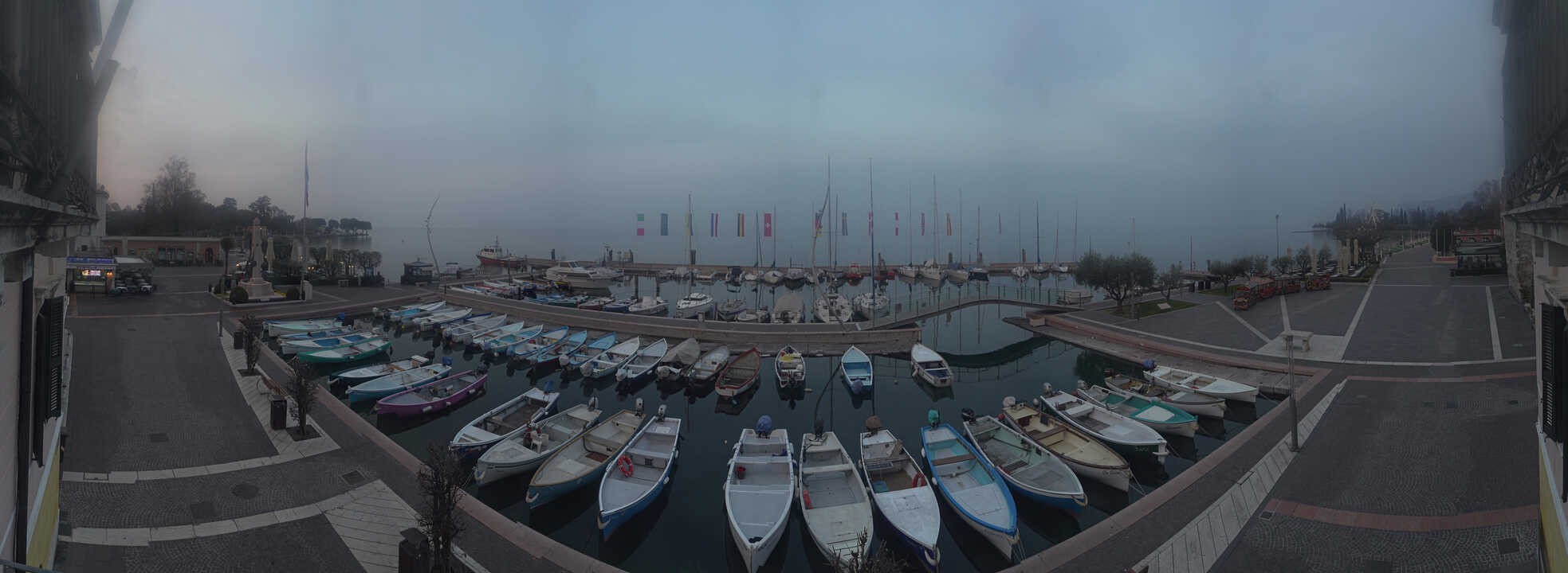 Archiv Foto Webcam Gardasee - Bardolino Hafen