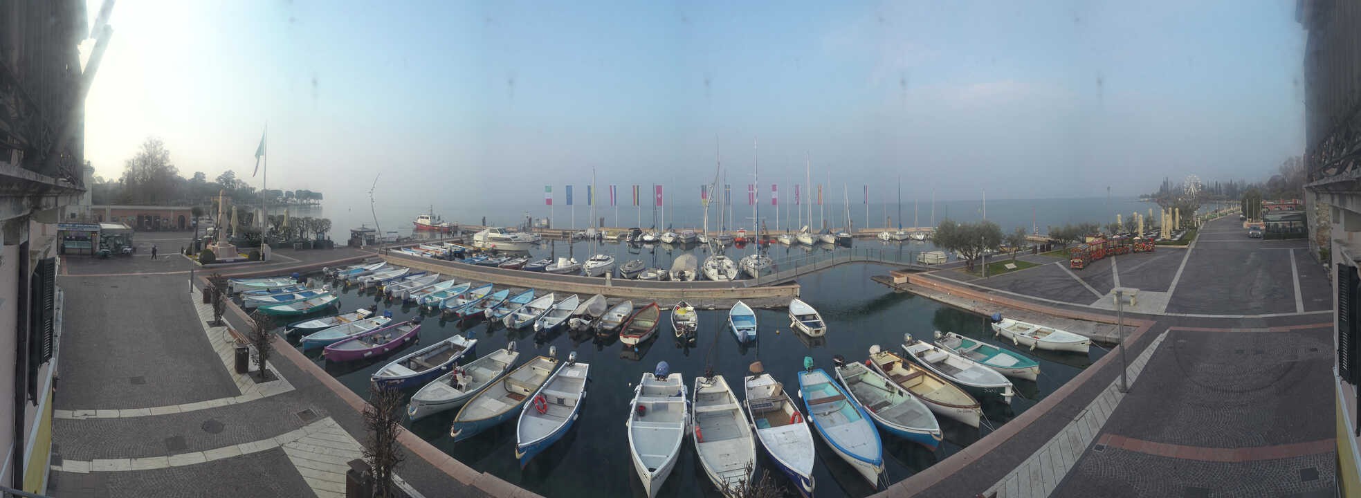 Archiv Foto Webcam Gardasee - Bardolino Hafen