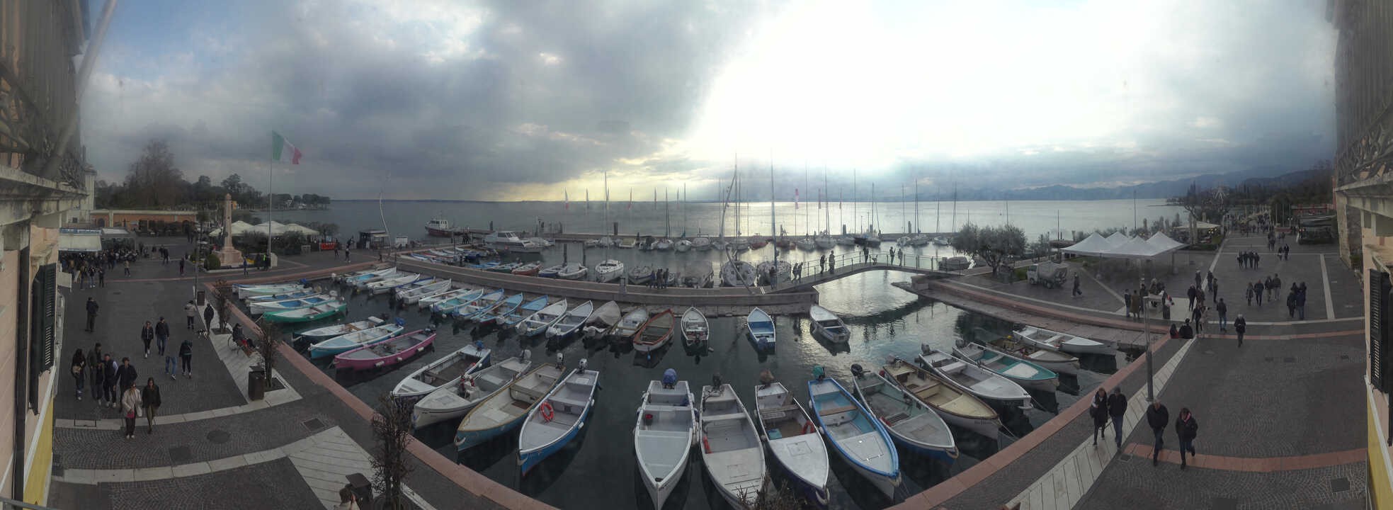 Archiv Foto Webcam Gardasee - Bardolino Hafen