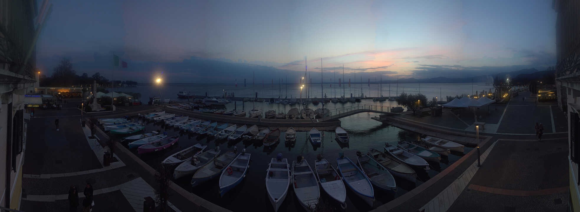 Archiv Foto Webcam Gardasee - Bardolino Hafen