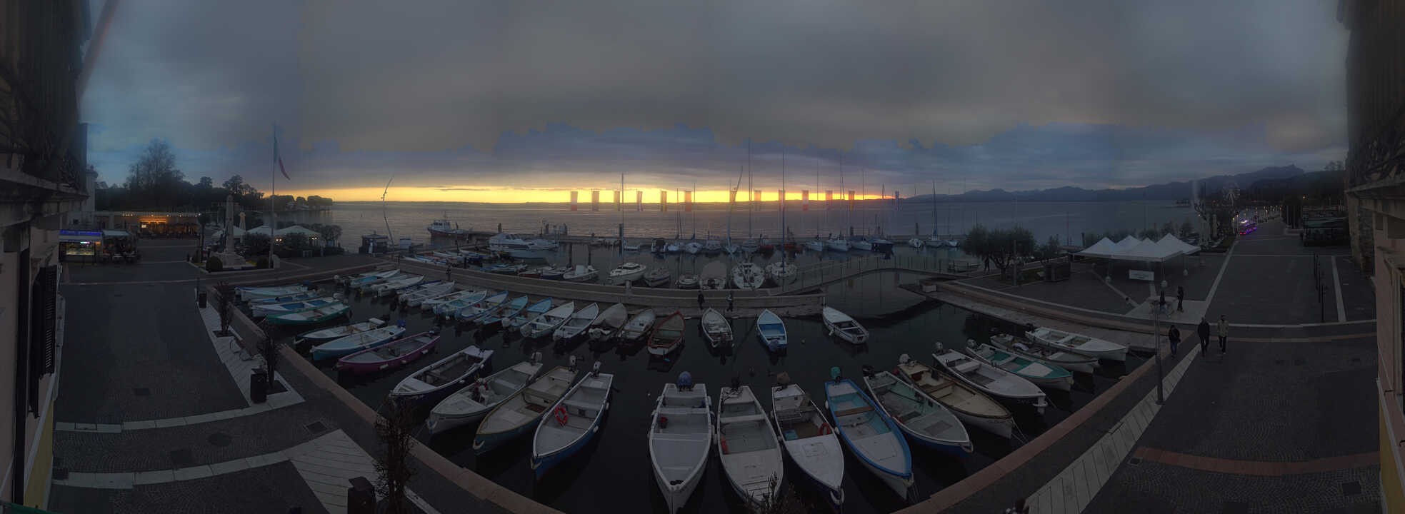 Archiv Foto Webcam Gardasee - Bardolino Hafen