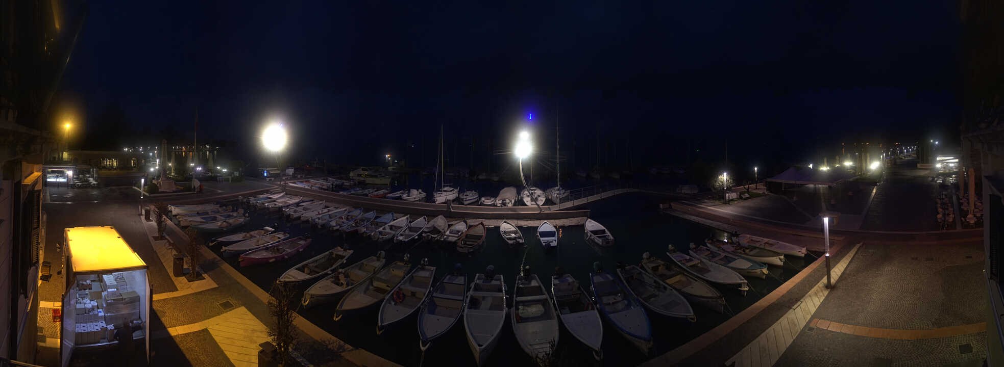 Archiv Foto Webcam Gardasee - Bardolino Hafen