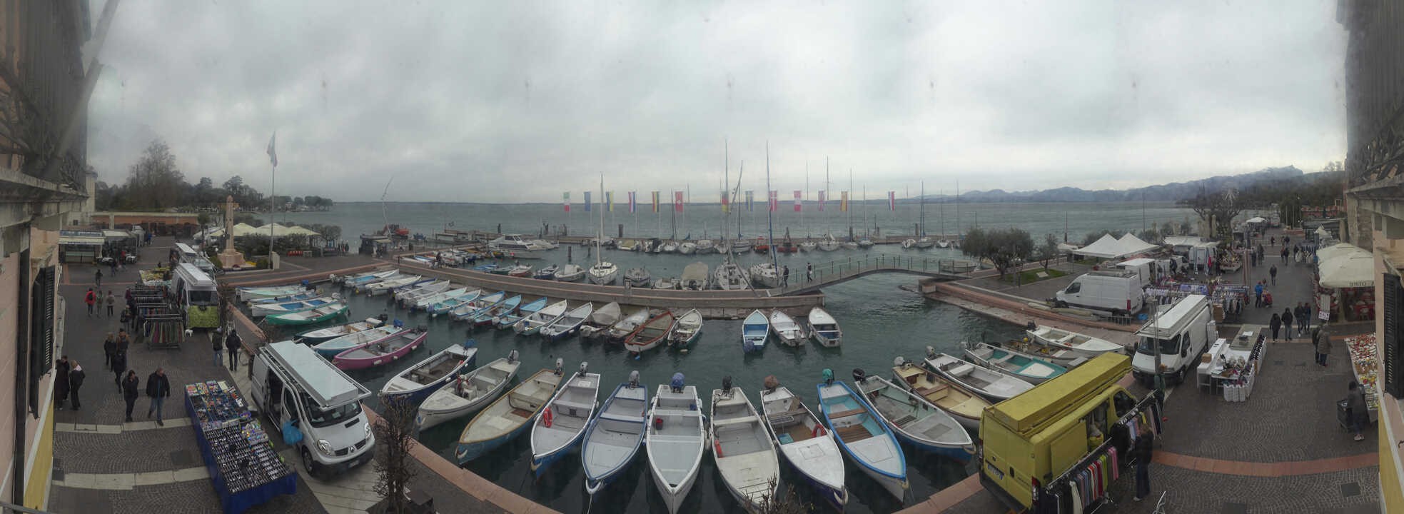 Archiv Foto Webcam Gardasee - Bardolino Hafen