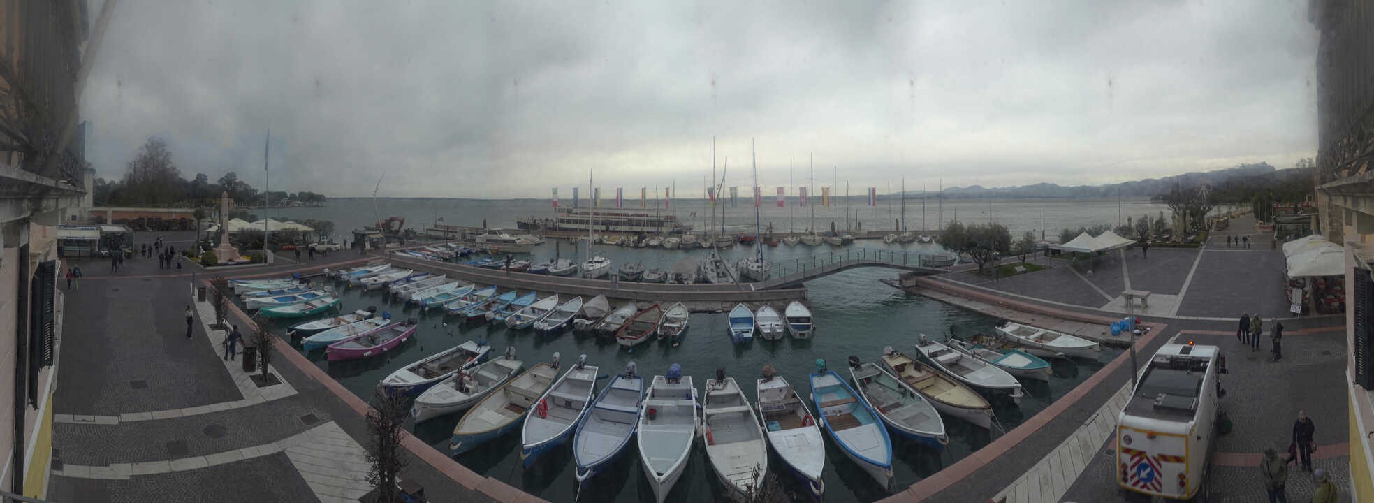 Archiv Foto Webcam Gardasee - Bardolino Hafen