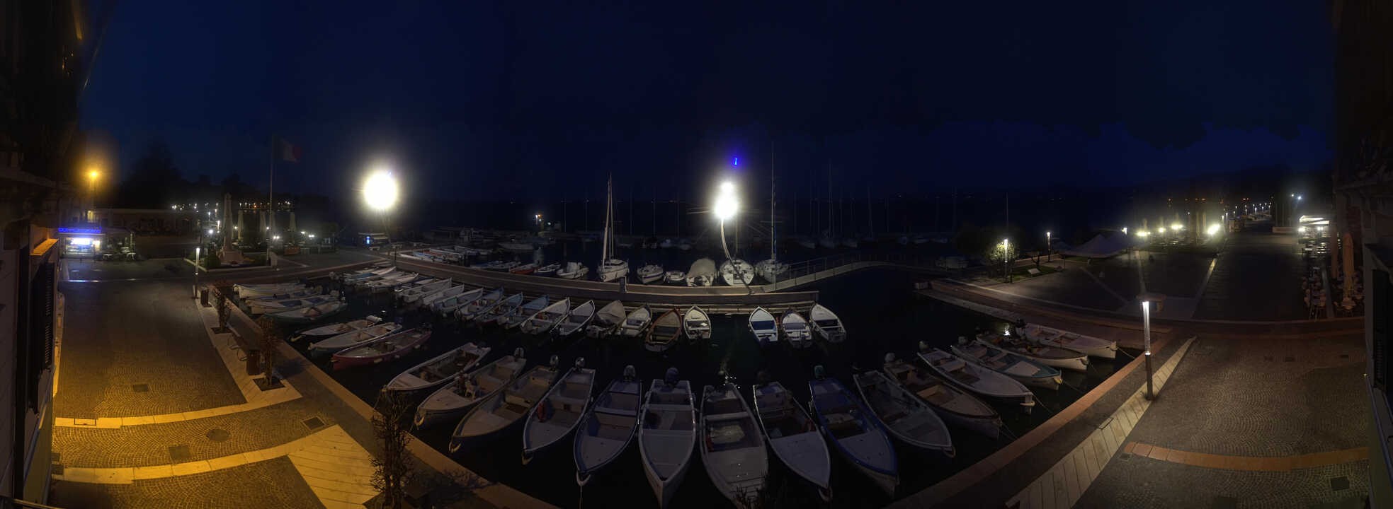Archiv Foto Webcam Gardasee - Bardolino Hafen