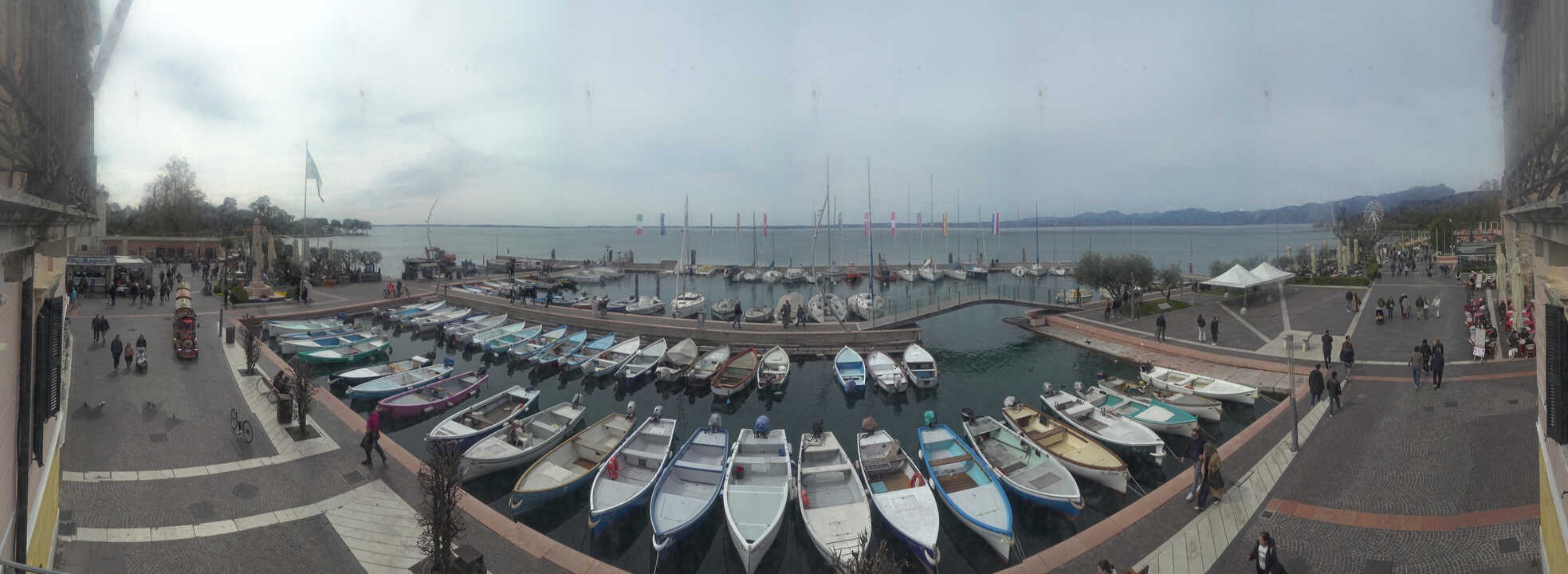 Archiv Foto Webcam Gardasee - Bardolino Hafen