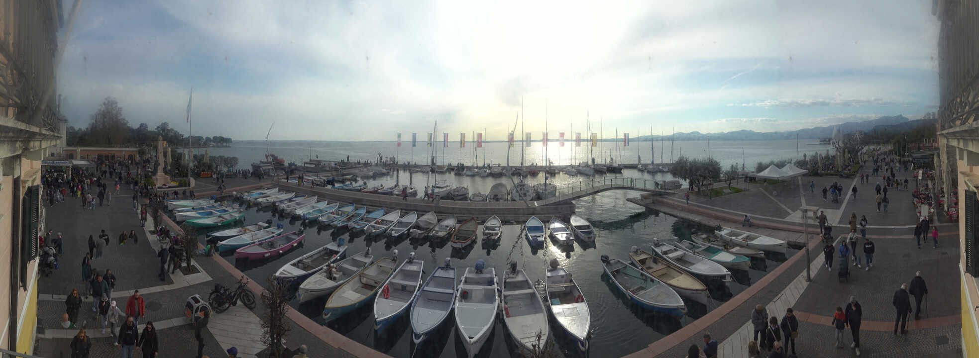 Archiv Foto Webcam Gardasee - Bardolino Hafen