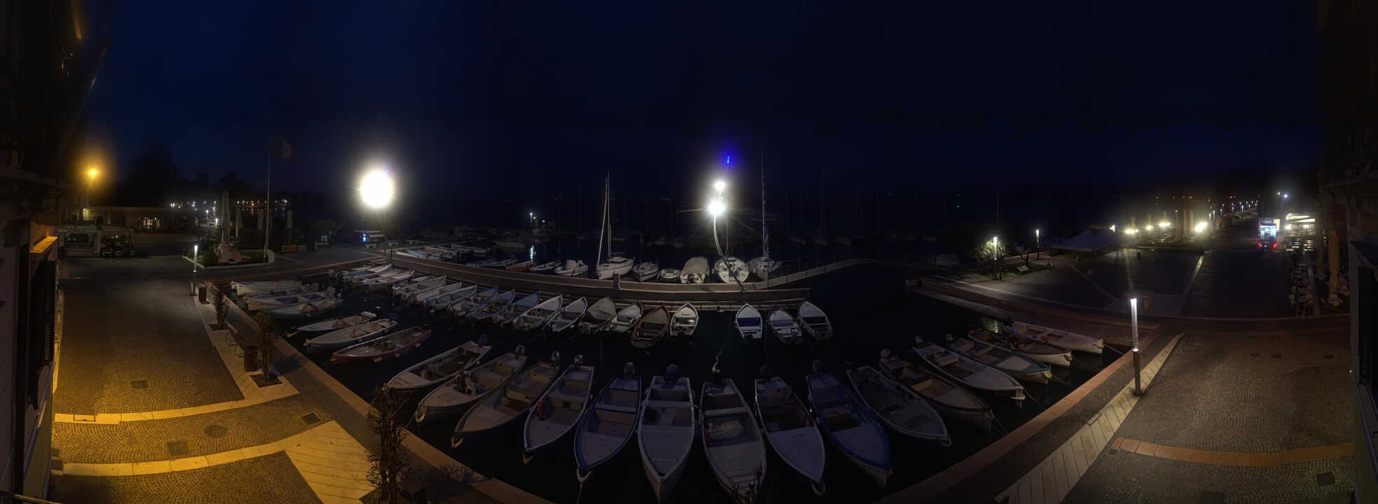 Archiv Foto Webcam Gardasee - Bardolino Hafen