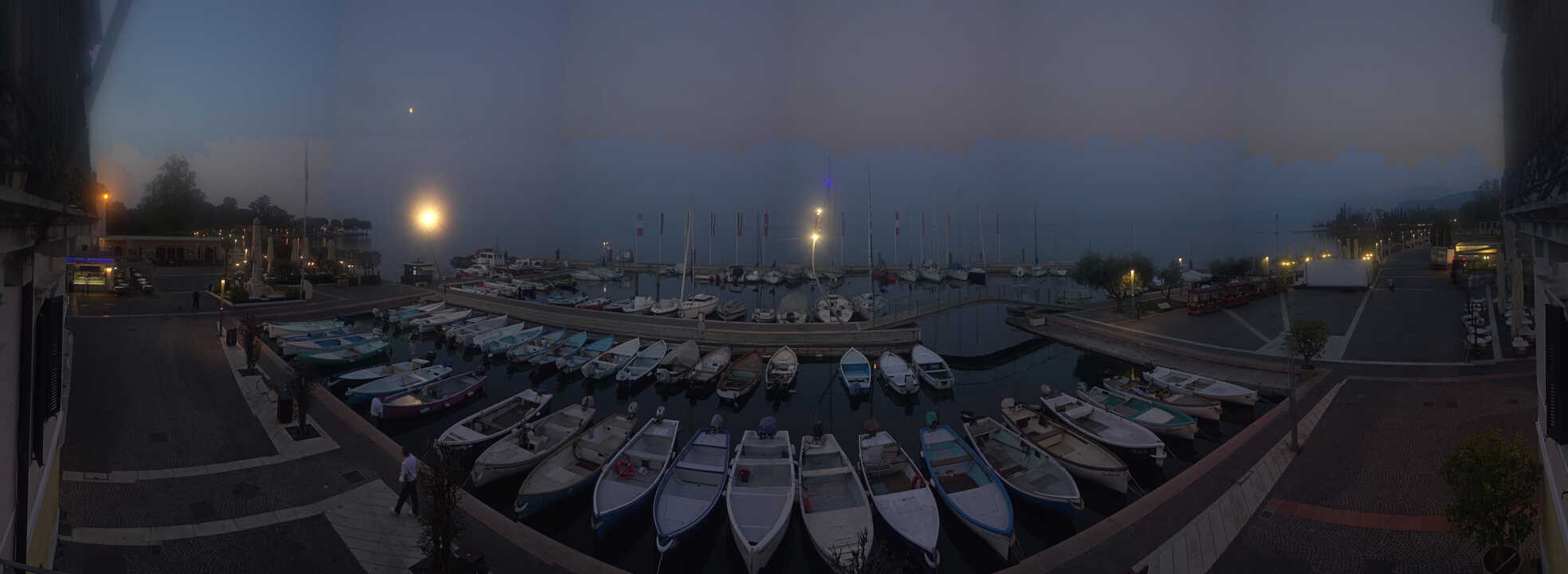 Archiv Foto Webcam Gardasee - Bardolino Hafen