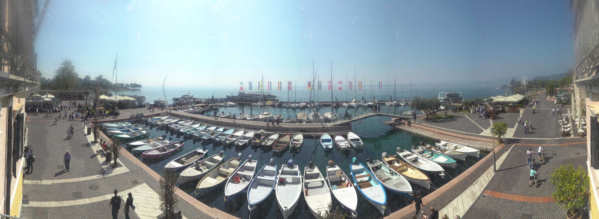 Archiv Foto Webcam Gardasee - Bardolino Hafen
