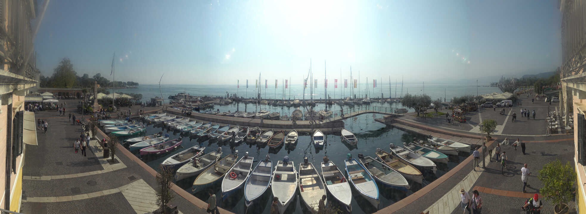Archiv Foto Webcam Gardasee - Bardolino Hafen