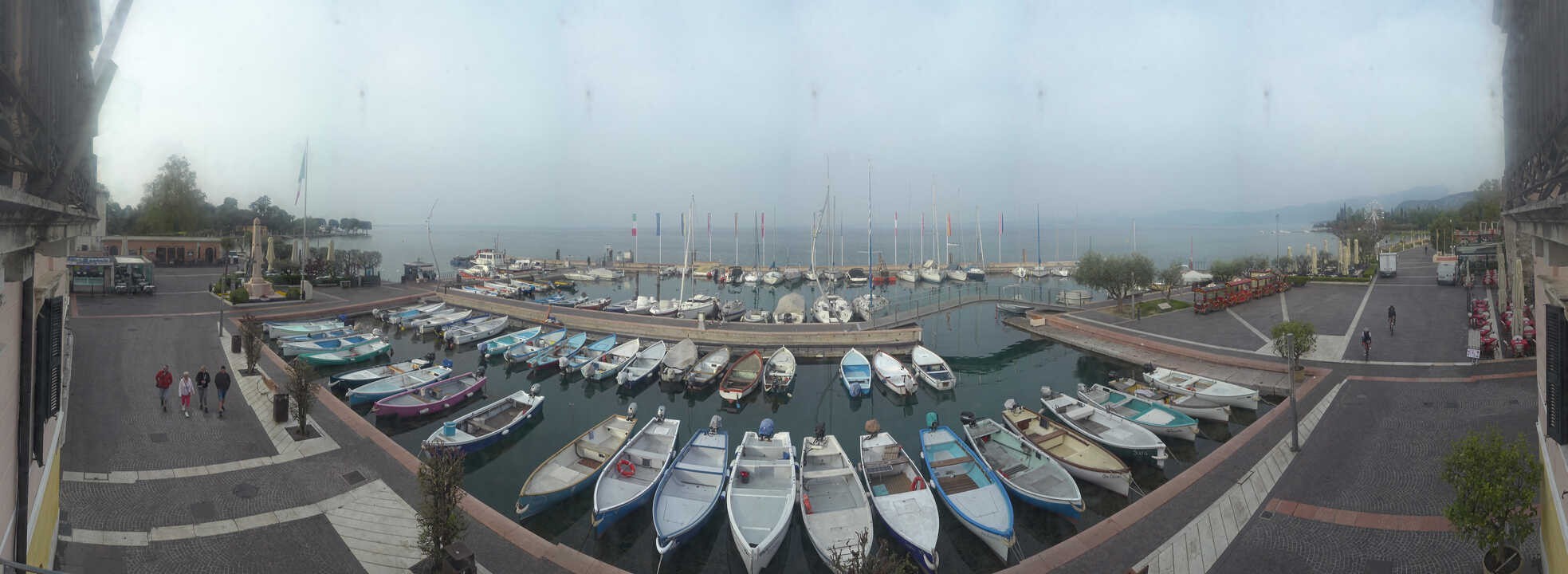 Archiv Foto Webcam Gardasee - Bardolino Hafen
