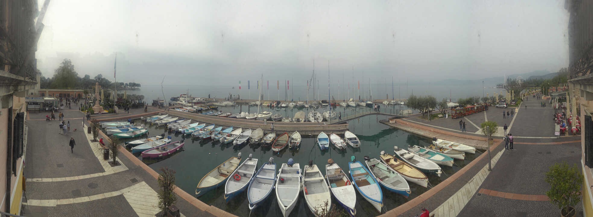 Archiv Foto Webcam Gardasee - Bardolino Hafen