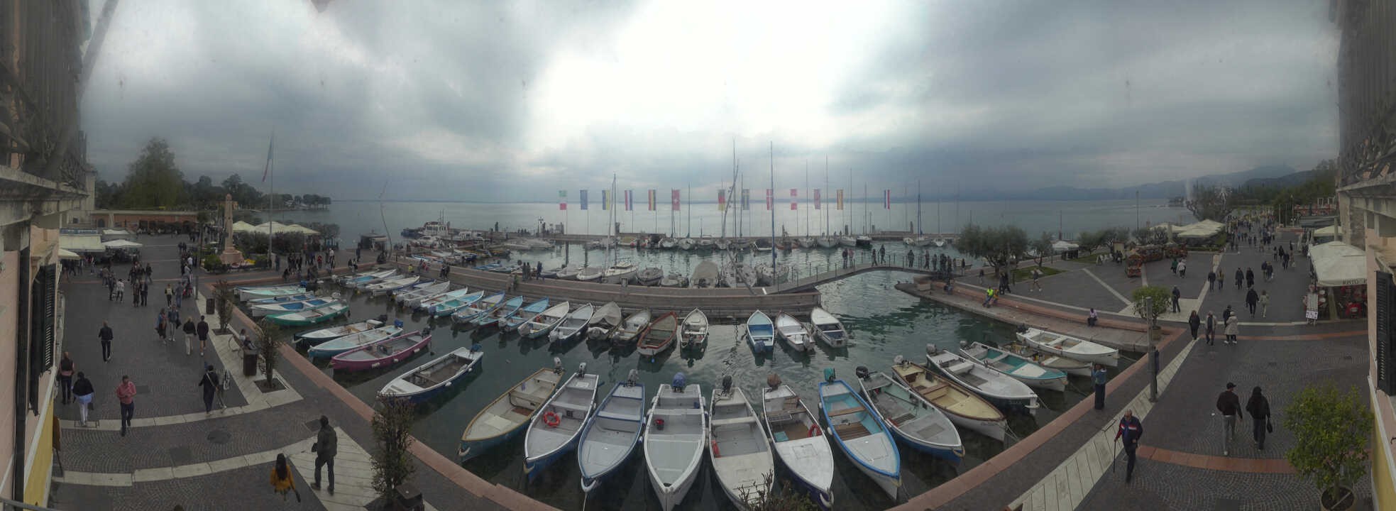 Archiv Foto Webcam Gardasee - Bardolino Hafen