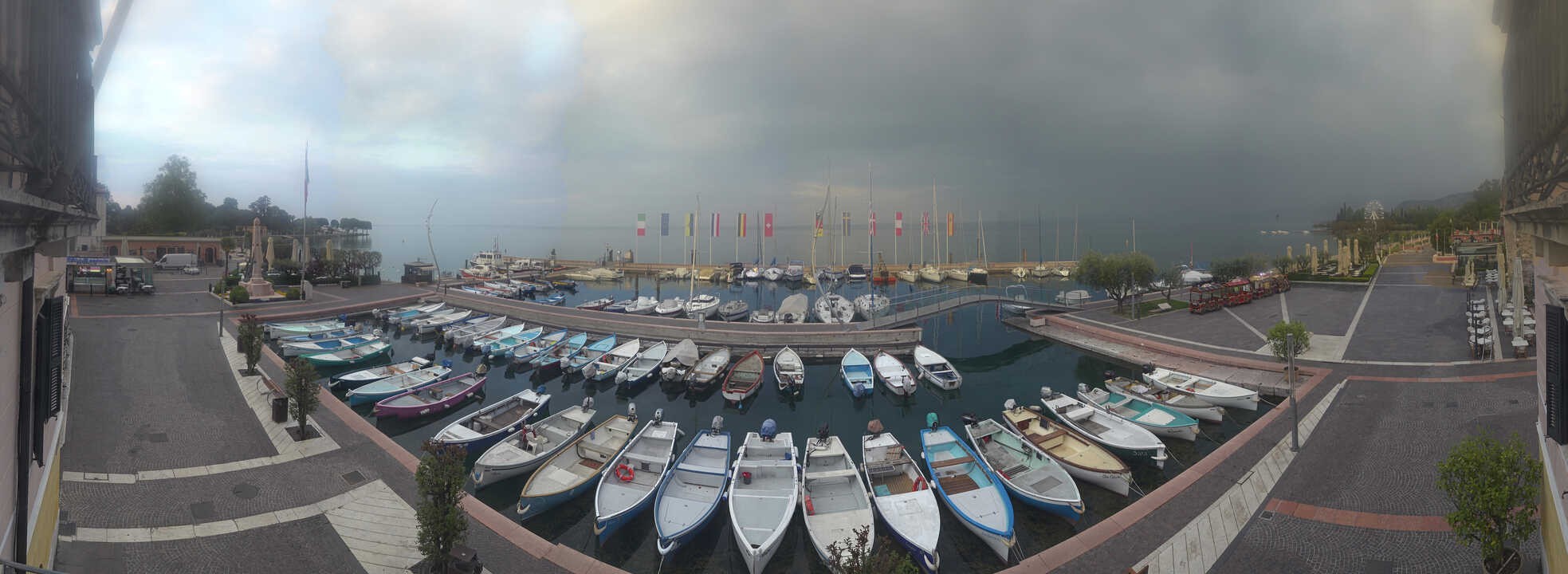 Archiv Foto Webcam Gardasee - Bardolino Hafen