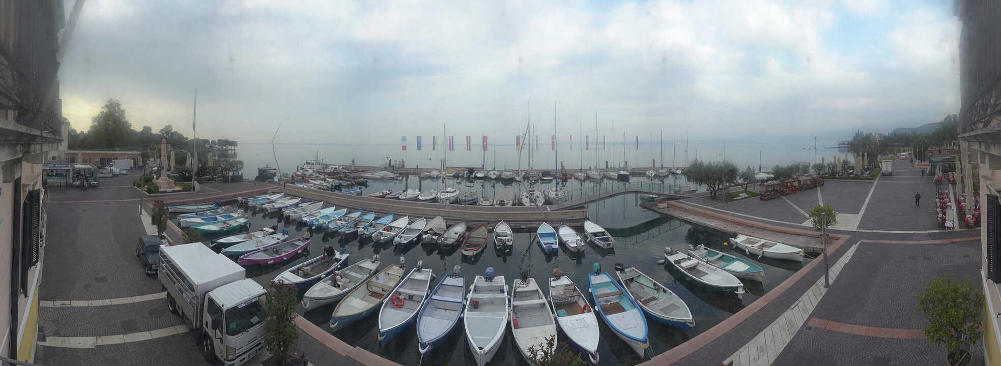 Archiv Foto Webcam Gardasee - Bardolino Hafen