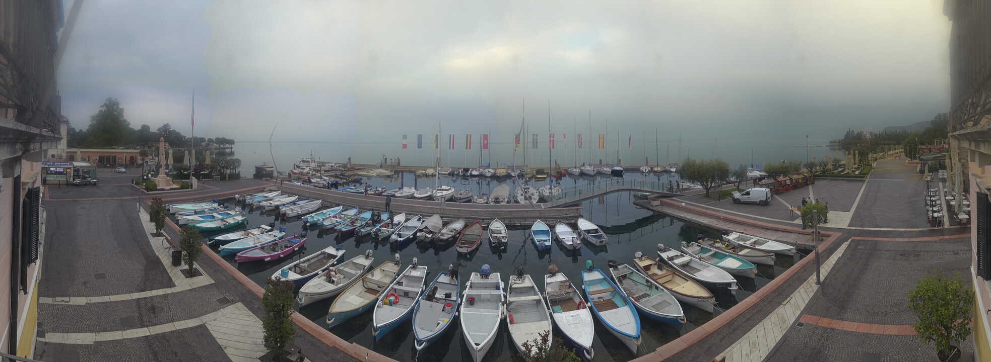Archived image Webcam Lago di Garda - Harbour of Bardolino