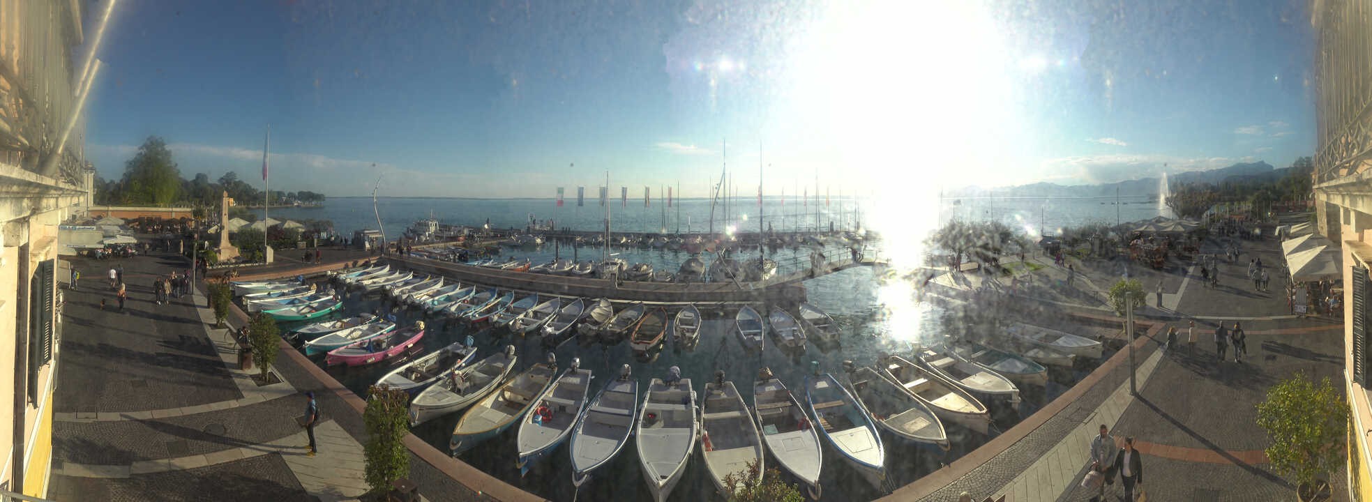Archiv Foto Webcam Gardasee - Bardolino Hafen