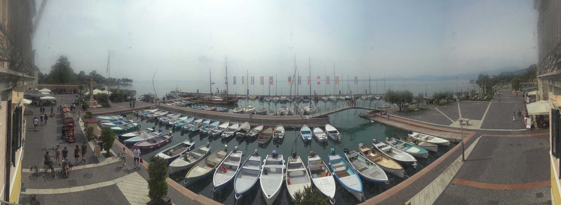 Archived image Webcam Lago di Garda - Harbour of Bardolino