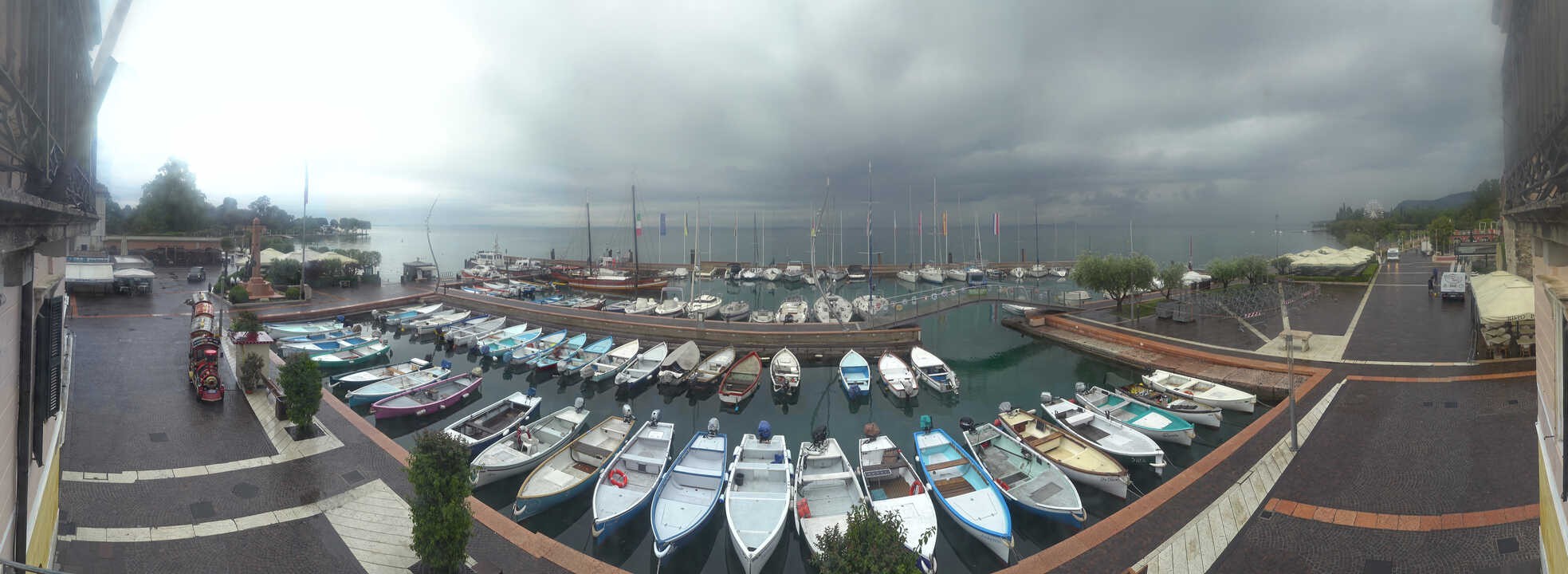 Archiv Foto Webcam Gardasee - Bardolino Hafen