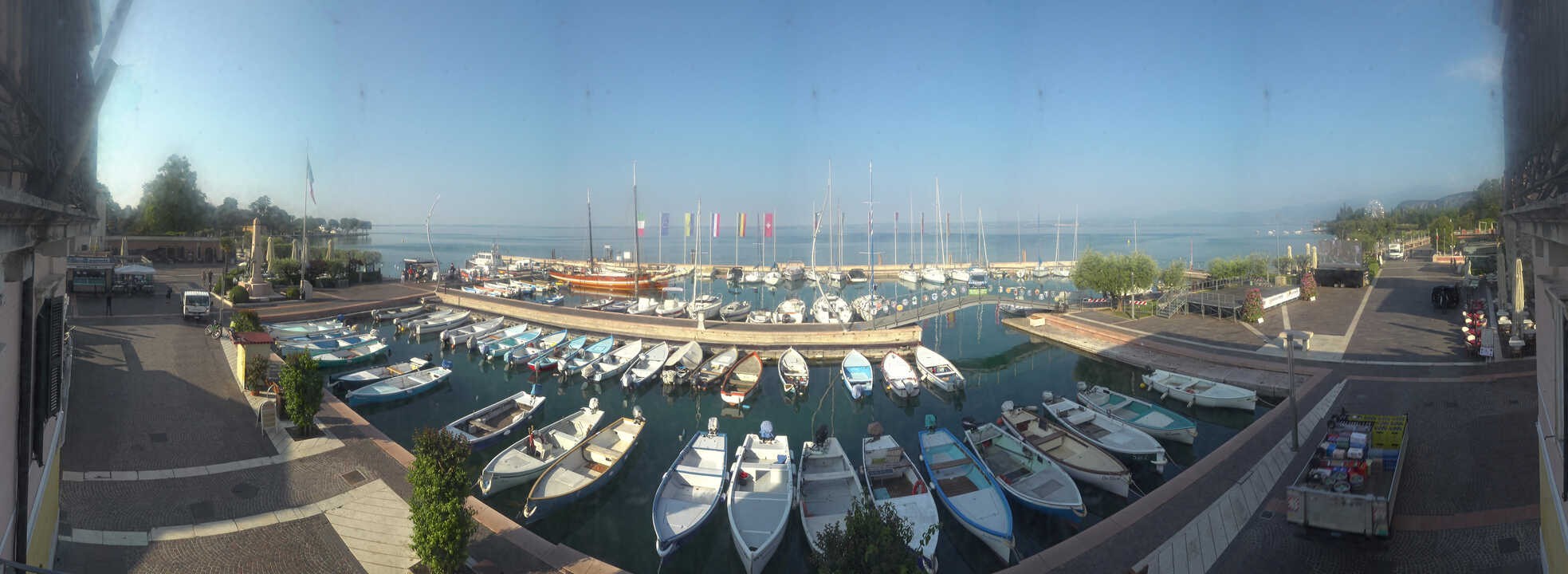 Archiv Foto Webcam Gardasee - Bardolino Hafen