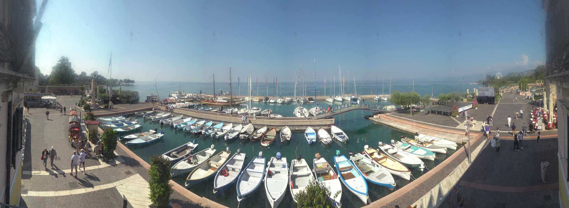 Archiv Foto Webcam Gardasee - Bardolino Hafen