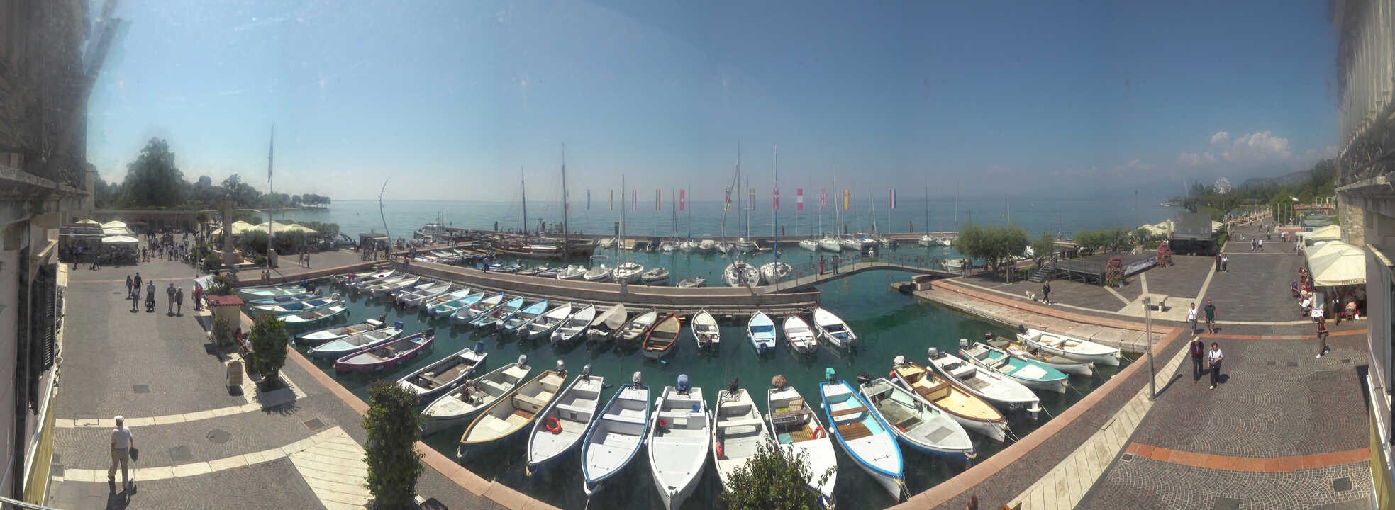 Archiv Foto Webcam Gardasee - Bardolino Hafen