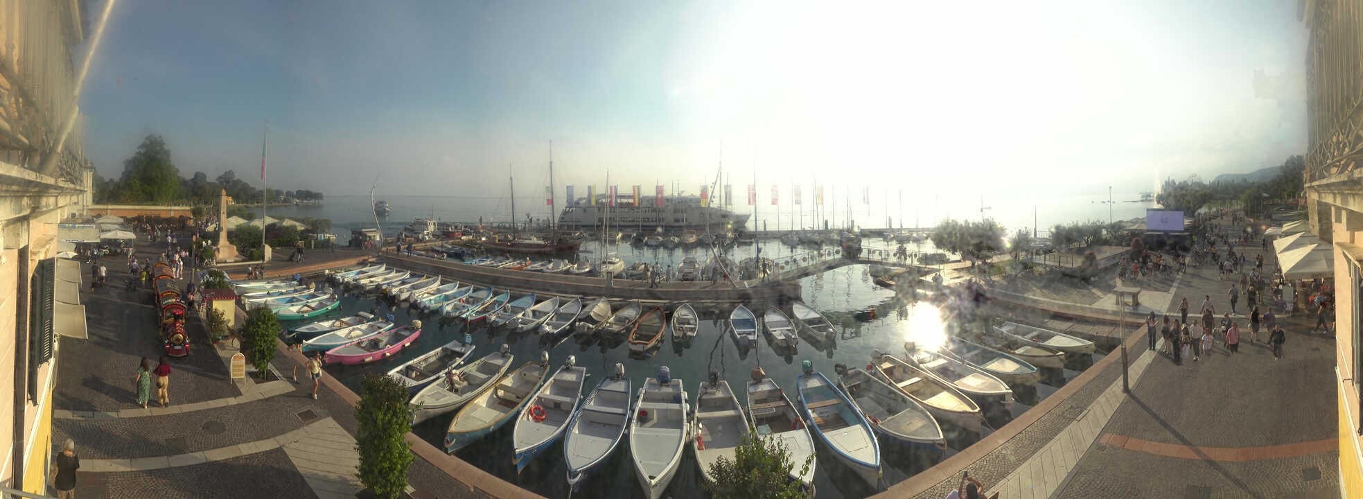 Archiv Foto Webcam Gardasee - Bardolino Hafen