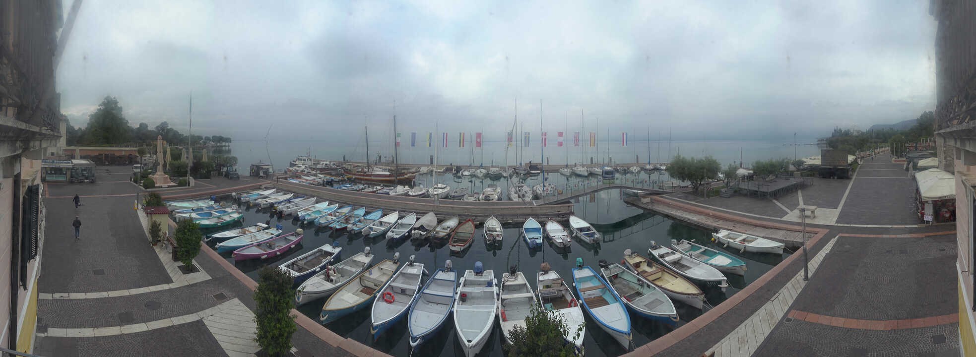 Archiv Foto Webcam Gardasee - Bardolino Hafen