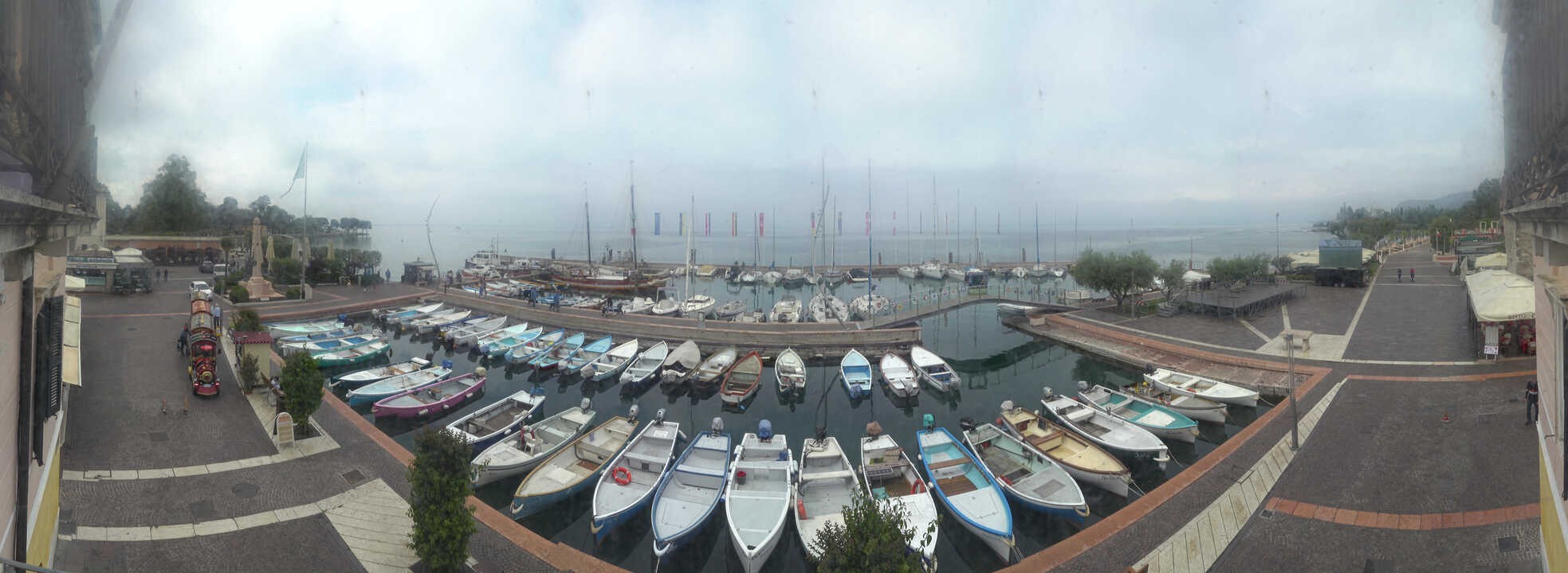 Archiv Foto Webcam Gardasee - Bardolino Hafen
