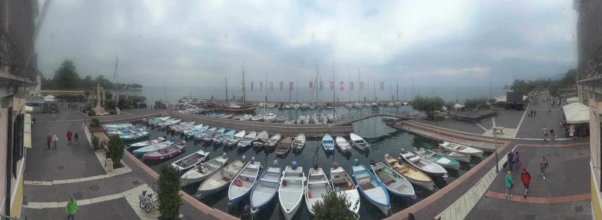 Archiv Foto Webcam Gardasee - Bardolino Hafen