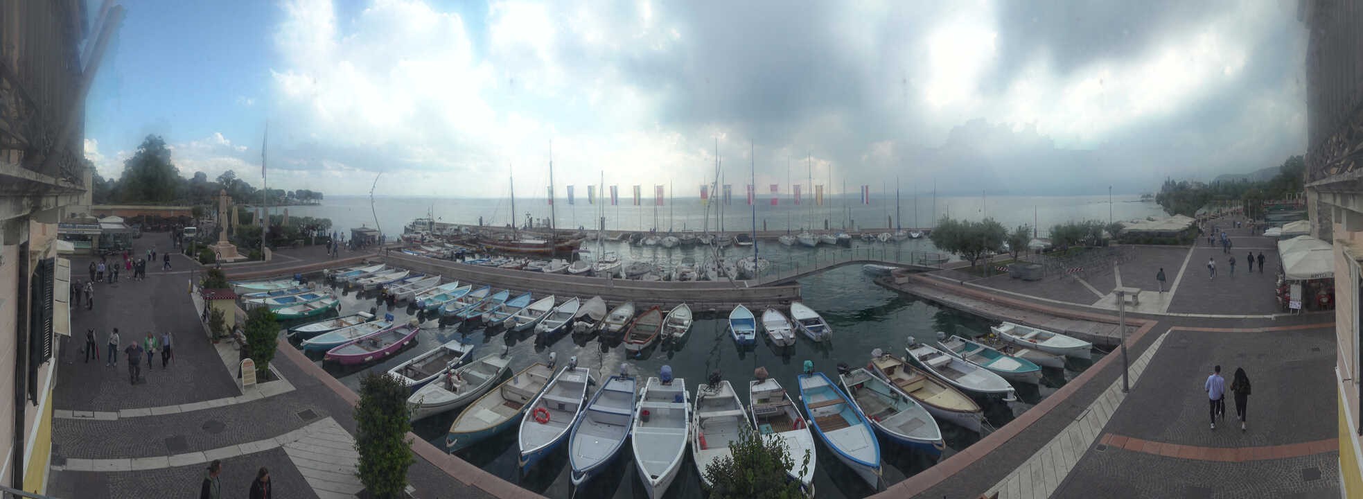 Archiv Foto Webcam Gardasee - Bardolino Hafen