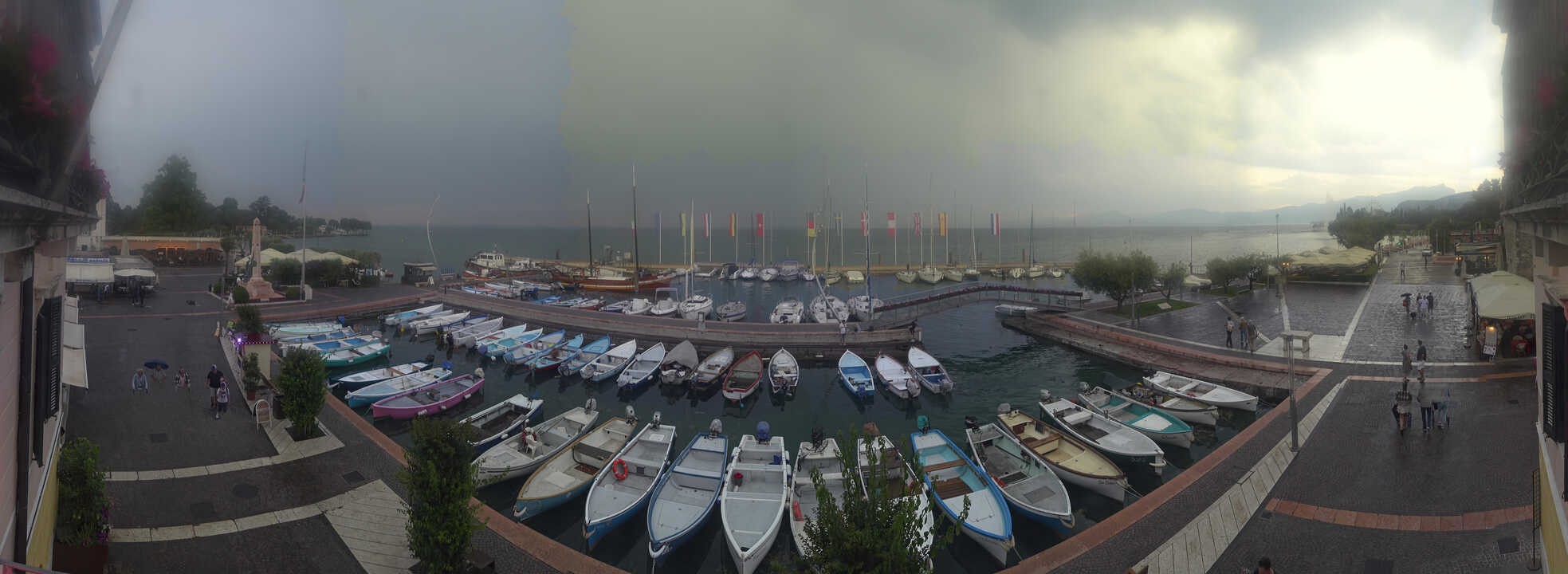 Archived image Webcam Lago di Garda - Harbour of Bardolino