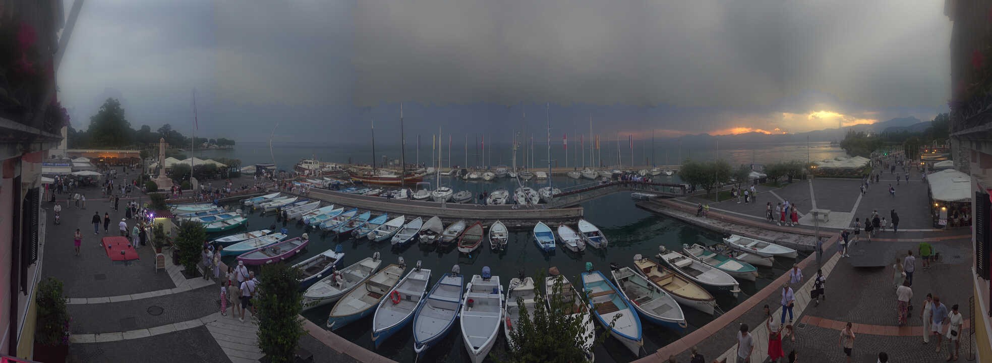 Archived image Webcam Lago di Garda - Harbour of Bardolino