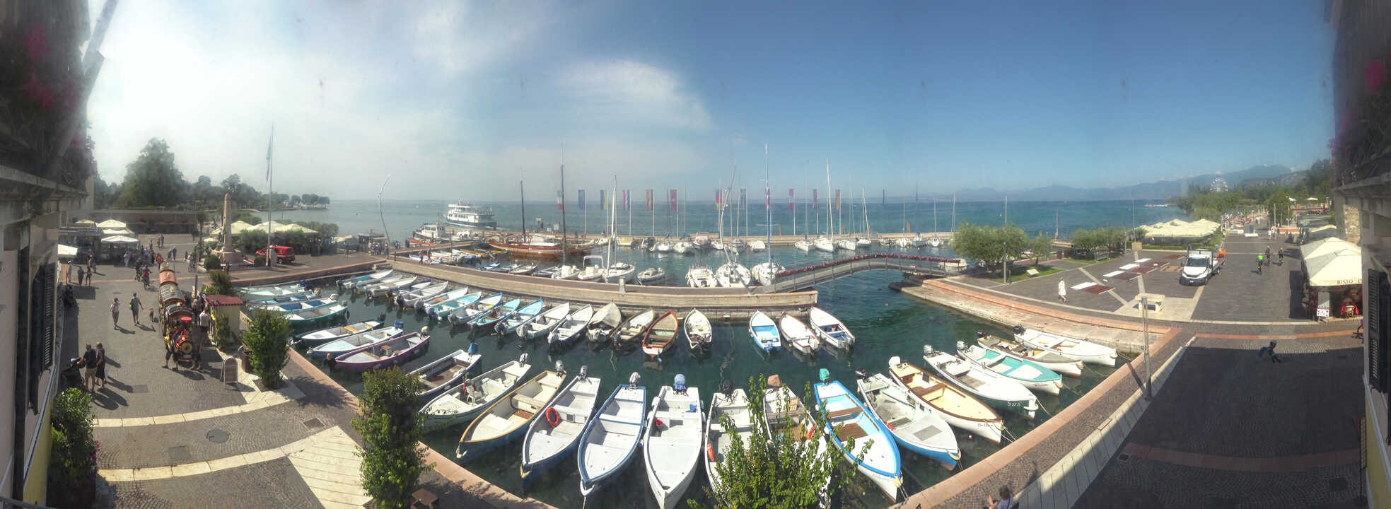 Archiv Foto Webcam Gardasee - Bardolino Hafen