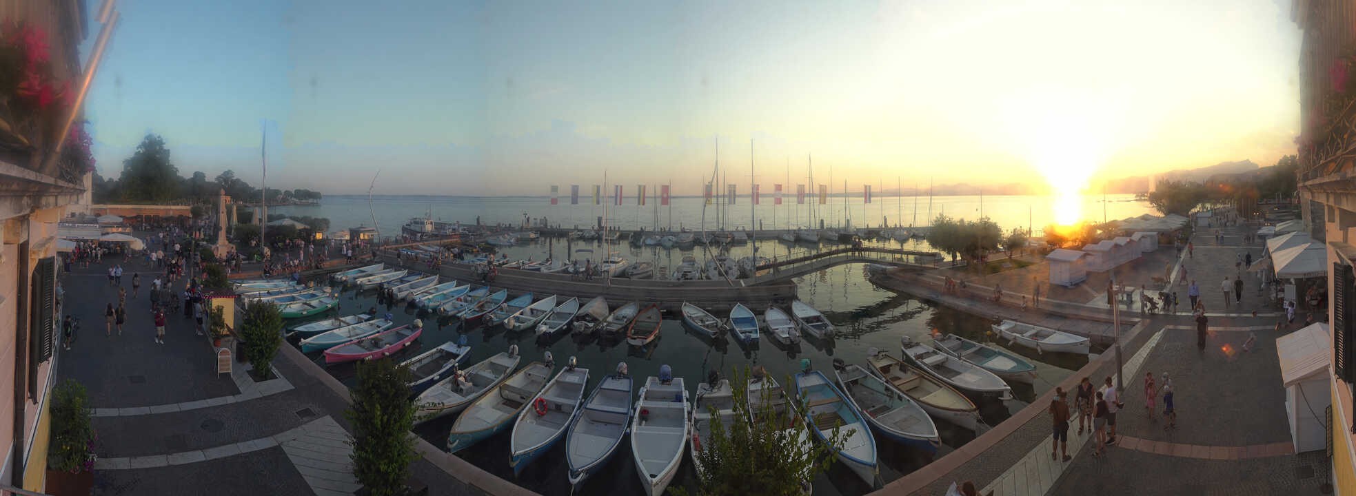 Archiv Foto Webcam Gardasee - Bardolino Hafen
