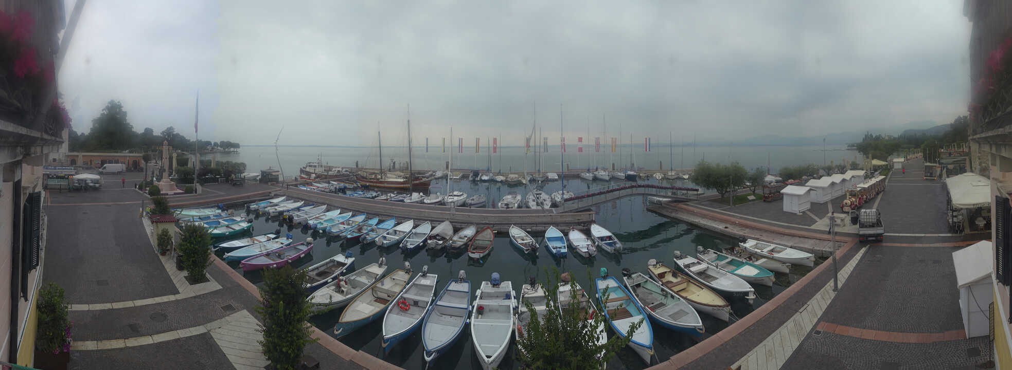Archiv Foto Webcam Gardasee - Bardolino Hafen