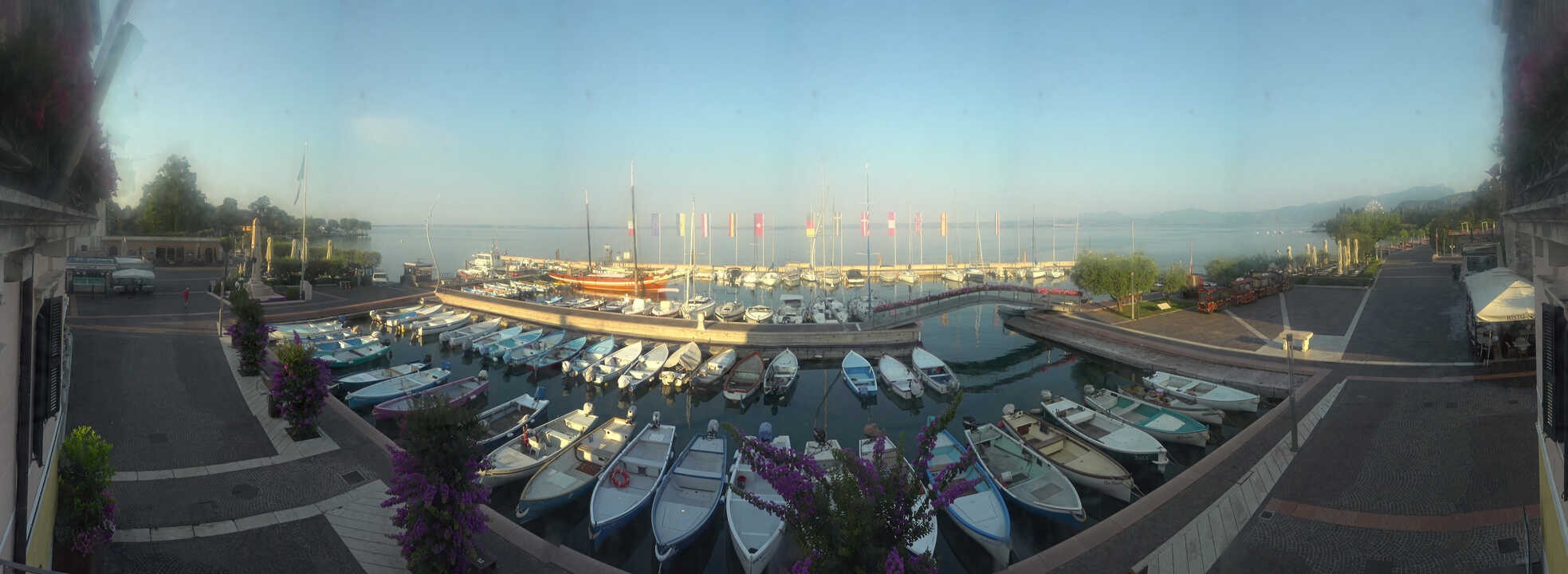 Archiv Foto Webcam Gardasee - Bardolino Hafen
