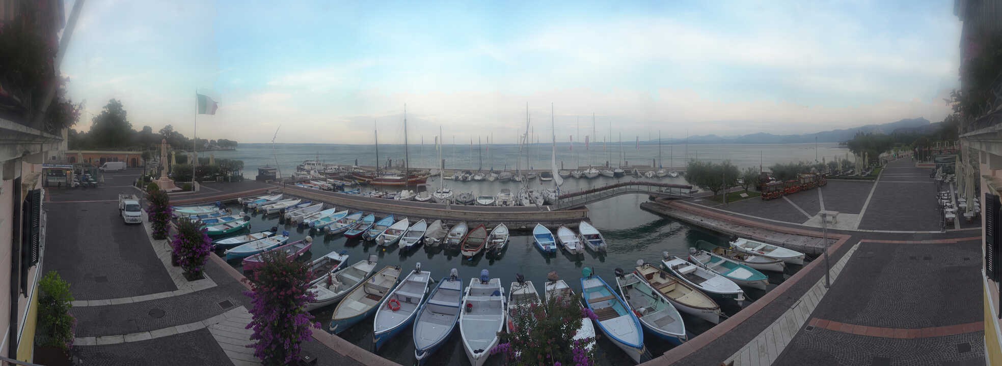 Archiv Foto Webcam Gardasee - Bardolino Hafen