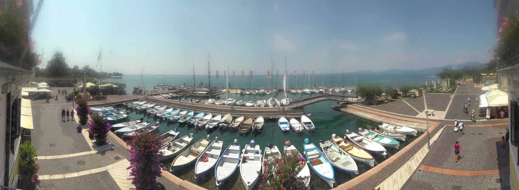 Archiv Foto Webcam Gardasee - Bardolino Hafen